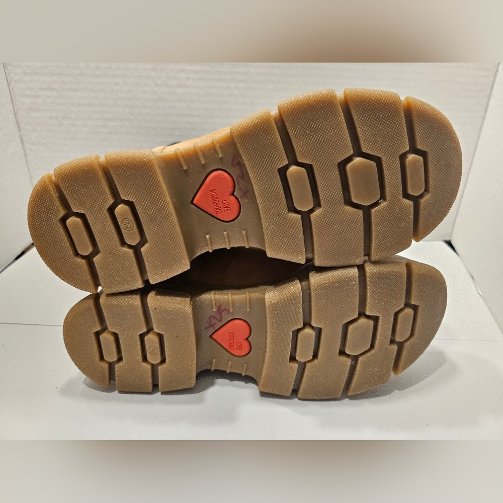 Love Moschino Tan Boots New High-Top Design and Sturdy Sole. Eu sz 39. - Picture 5 of 7